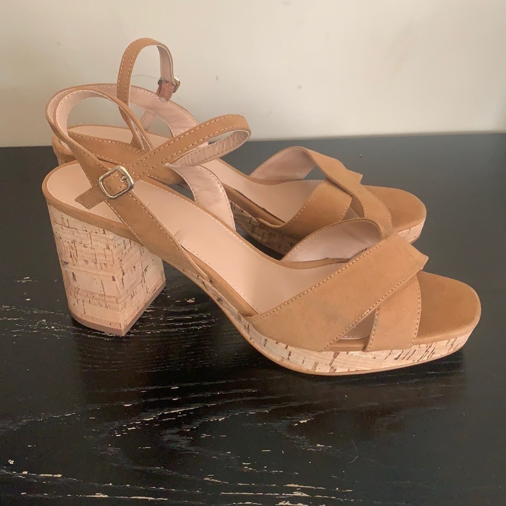 attention Women's Cork Heel Sandal Size 10 - Picture 2 of 12